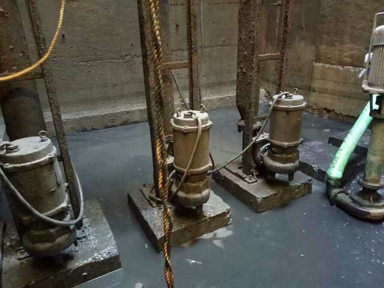 尚志污水池清理