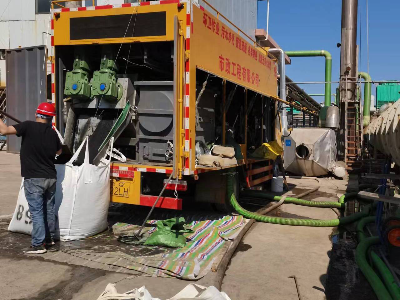 尚志淤泥压干处理